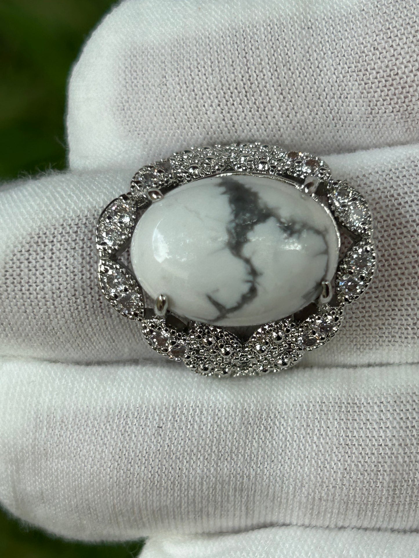 Polished Howlite adjustable ring in silver Filagree setting