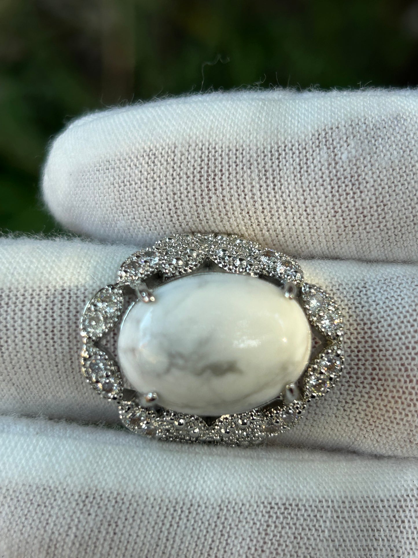 Polished Howlite adjustable ring in silver Filagree setting