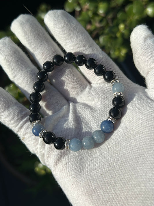 Blue Aventurine and Black Onyx Bead Bracelet