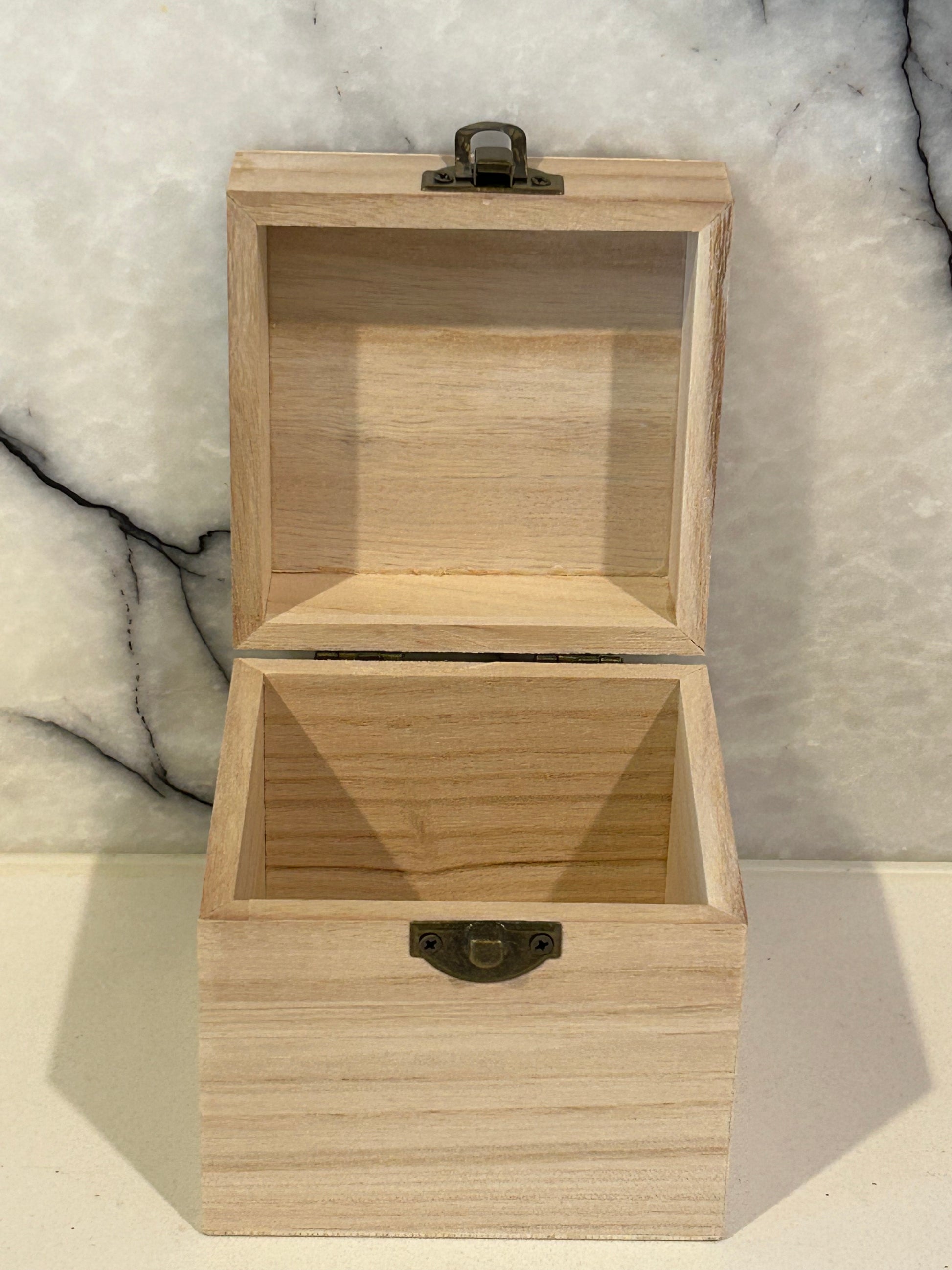 Treasure Chest Light Wood 10cm x 10cm x 10cm