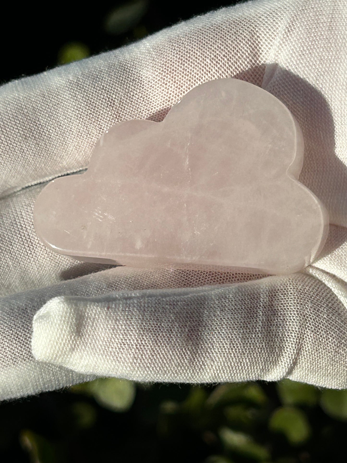 Rosel quartz cloud carving