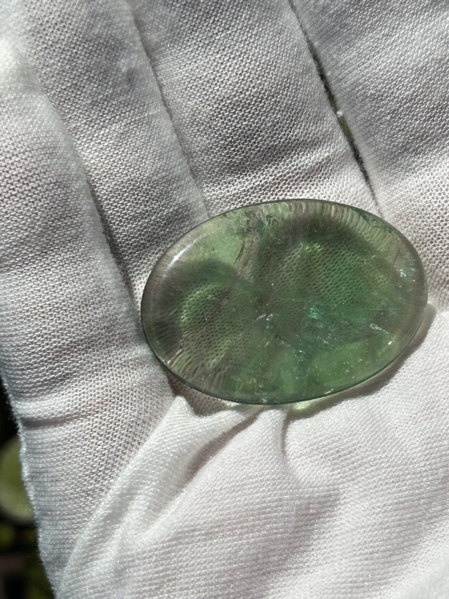 Green fluorite palm stone